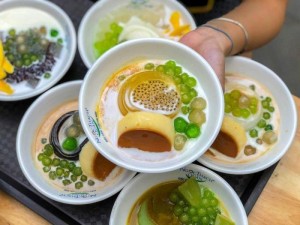 Quán Chè Ngon Giữ Lửa Hè Nóng Bỏng ở Đồng Hới