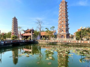 Khám phá những điểm du lịch tâm linh hấp dẫn ở Quảng Bình: Nơi tâm hồn tìm về bình yên