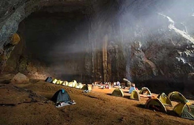 cắm trại tại hang sơn đoong