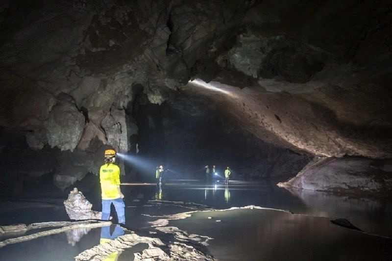 khám phá hang over