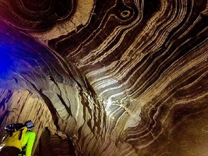 hang động rộng lớn